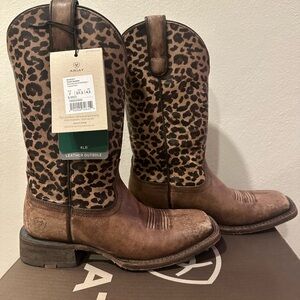 Ariat Circuit Savanna Leopard Print Cowboy Western Boots Size 7 NWT